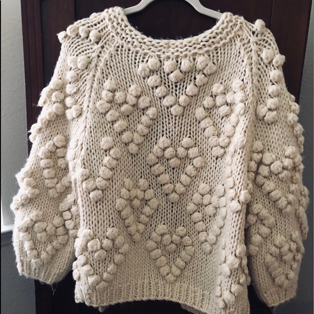 Elegant comfy sweater. - Picture 2 of 4